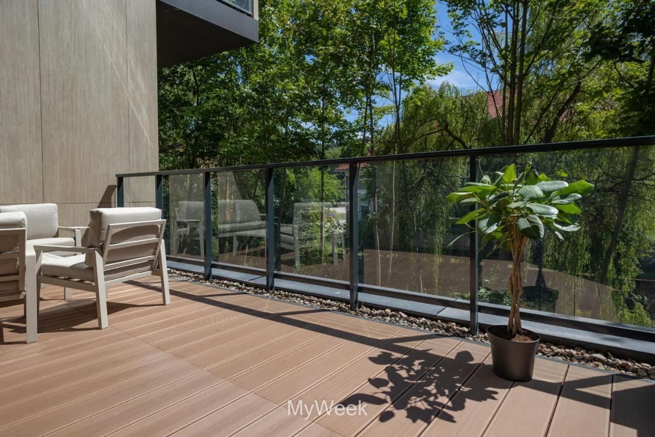 Ogrody Pieniawskie, Myweek Apartment *