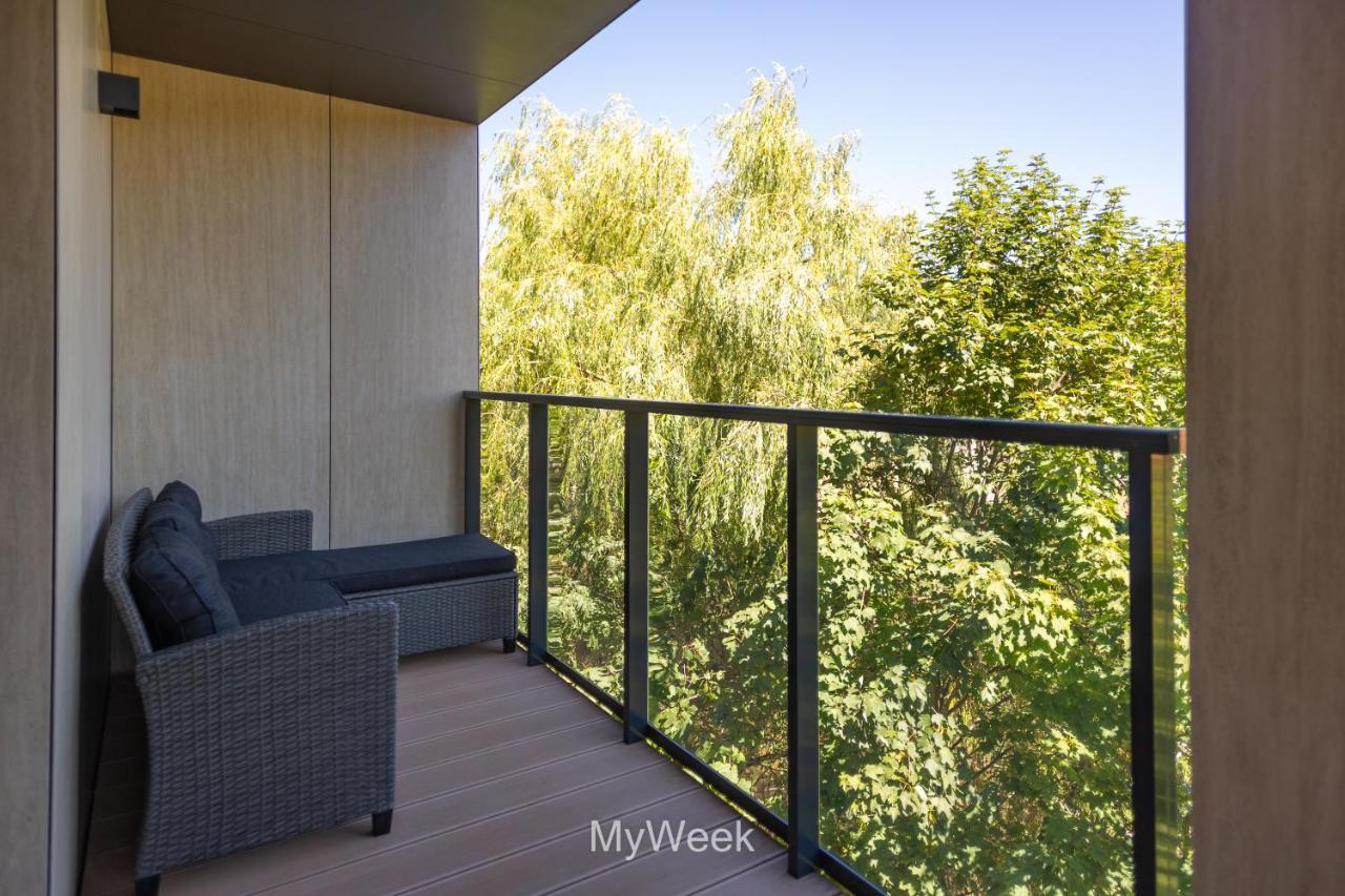 Apartment Ogrody Pieniawskie, Myweek *