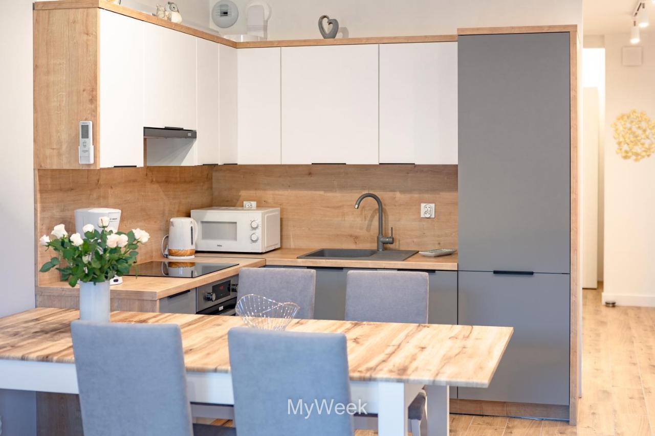 Ogrody Pieniawskie, Myweek Apartment *