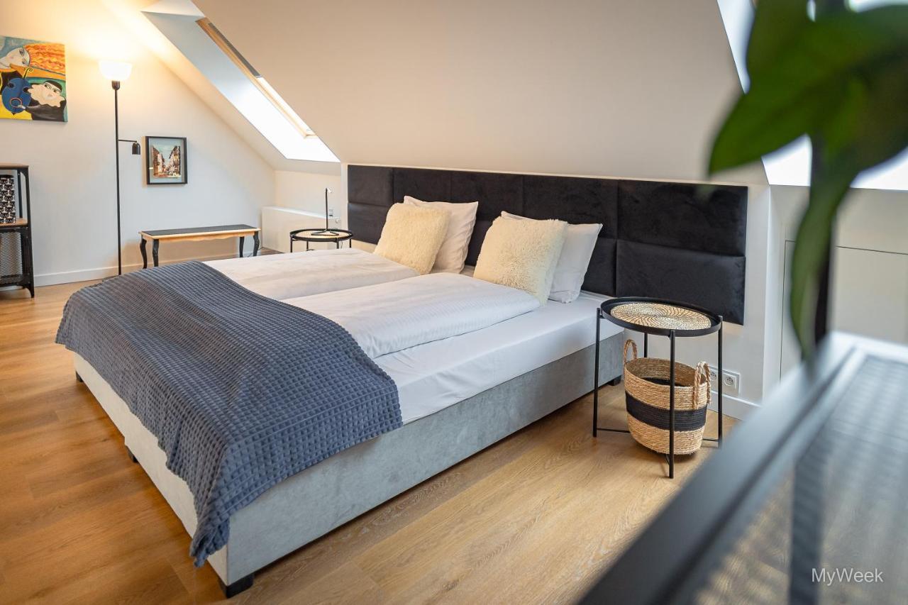 Ogrody Pieniawskie, Myweek Apartment