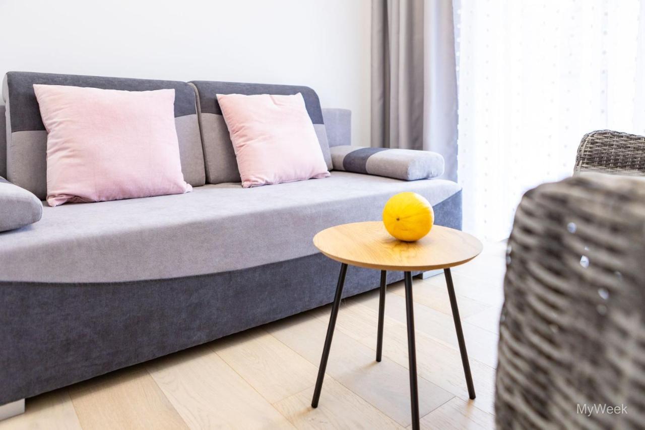 Ogrody Pieniawskie, Myweek Apartment