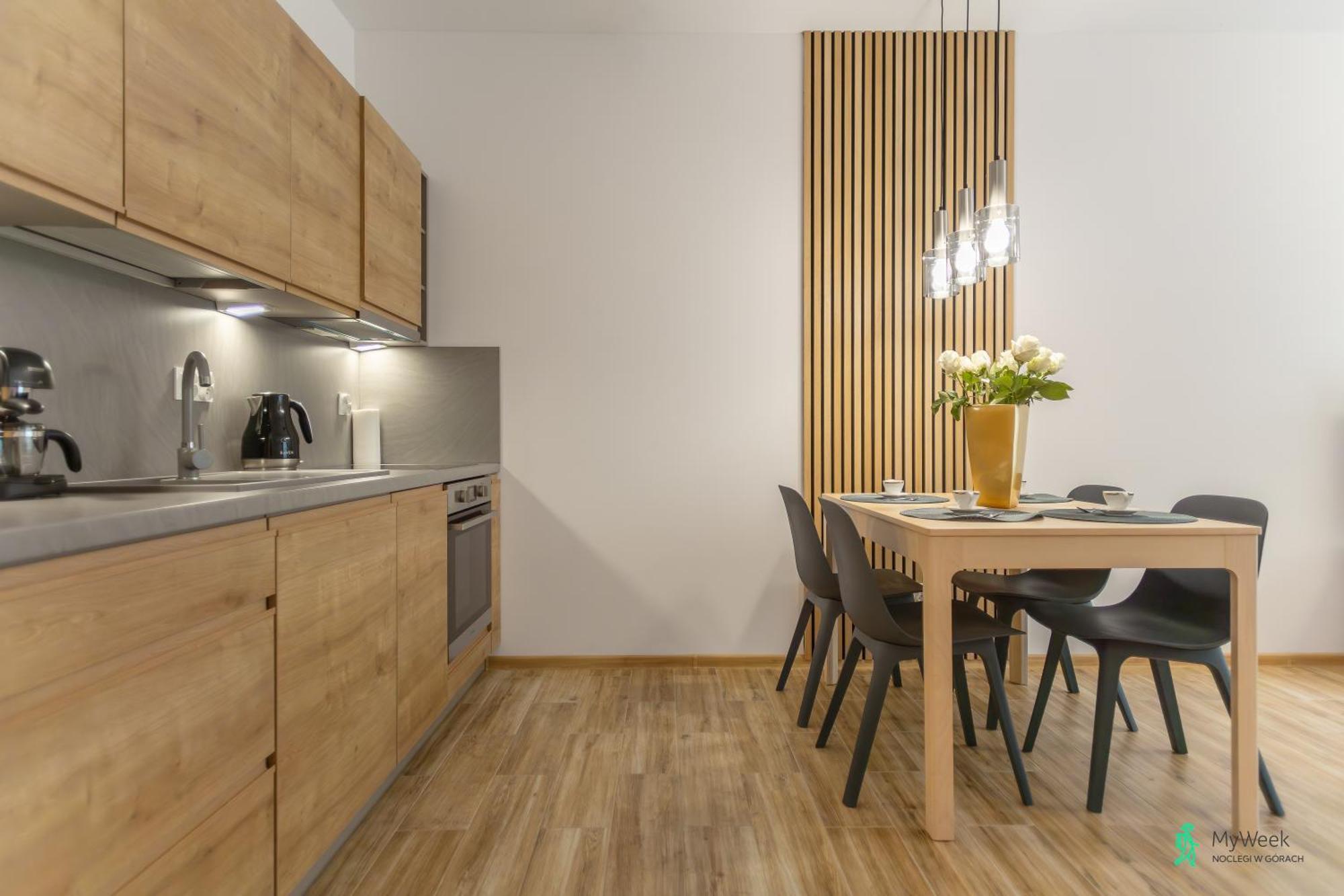 Apartment Ogrody Pieniawskie, Myweek *